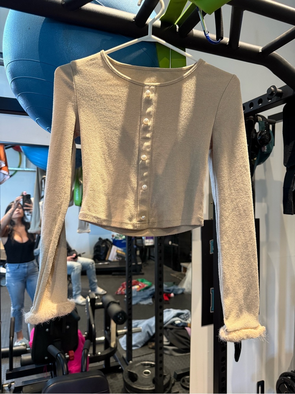 Women's Cream Long-Sleeve Button-Front Crop Top